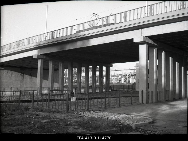 Construction of the viaduct of Pärnu highway.