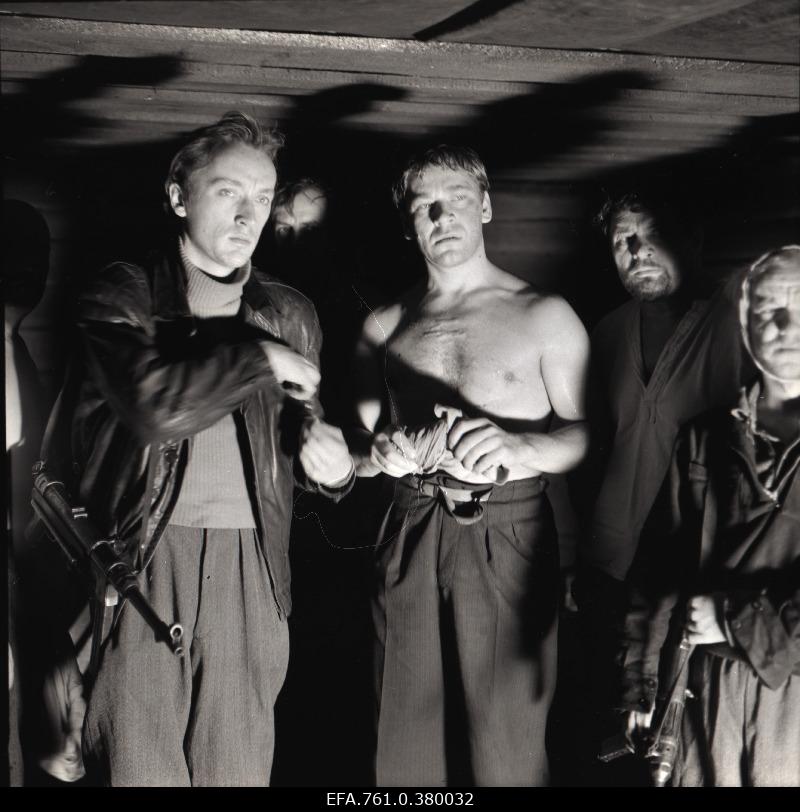 A scene from the film "Metscanners". In the Sander role of Sulev Luik, in the Rhine role of Tõnu Kark