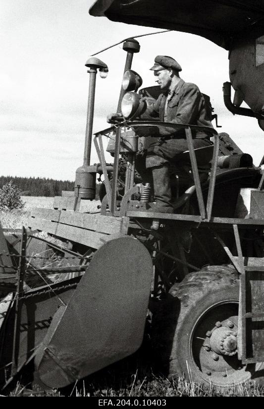 SIPA machine-tractor station combiner Albert Veesalu.