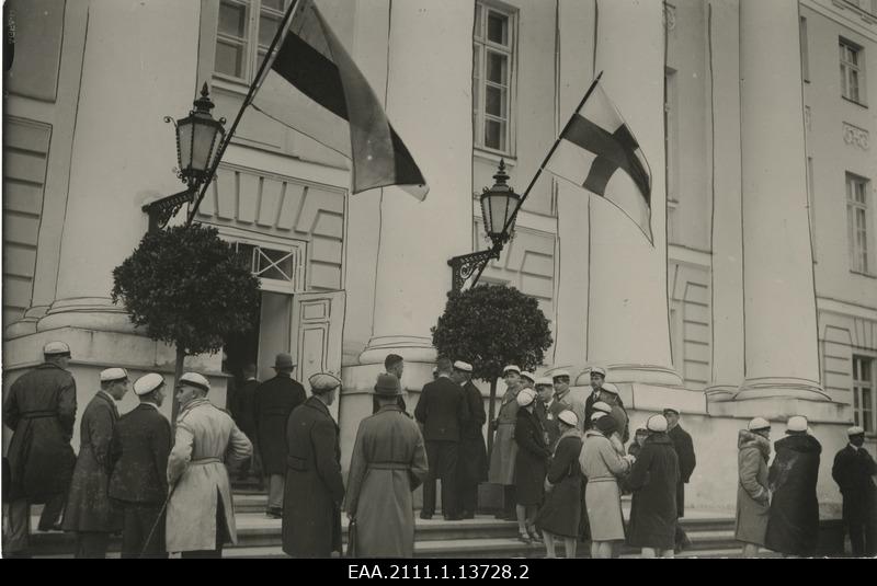 Finnish and Estonian students in front of the main building of the university before 4. Opening accent of Finnish-Estonian Student Days