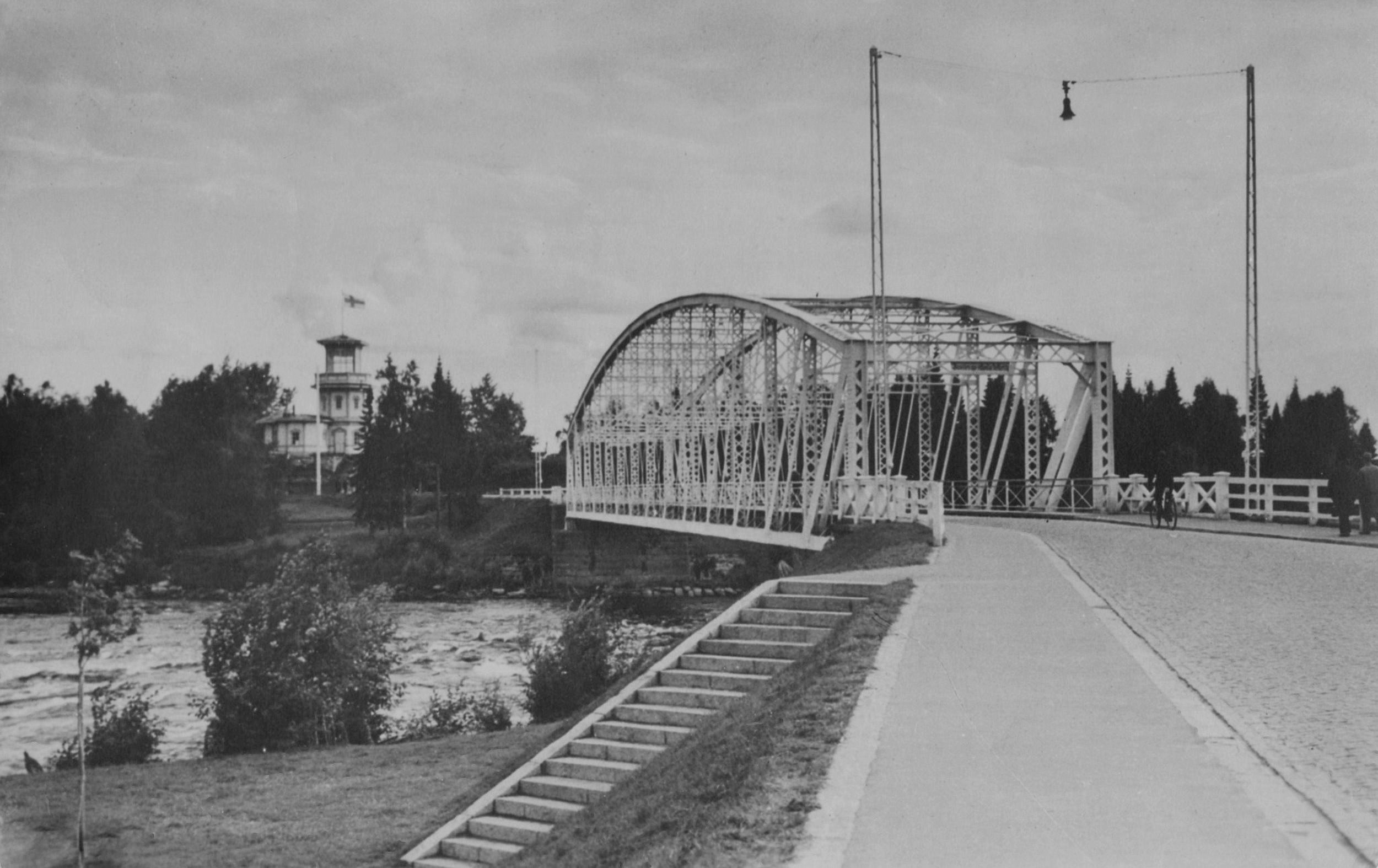 Ammanvayla Bridge Oulu pre1937 - Former Ämmänväylä Bridge was built in 1890 and replaced with a new bridge in 1950.