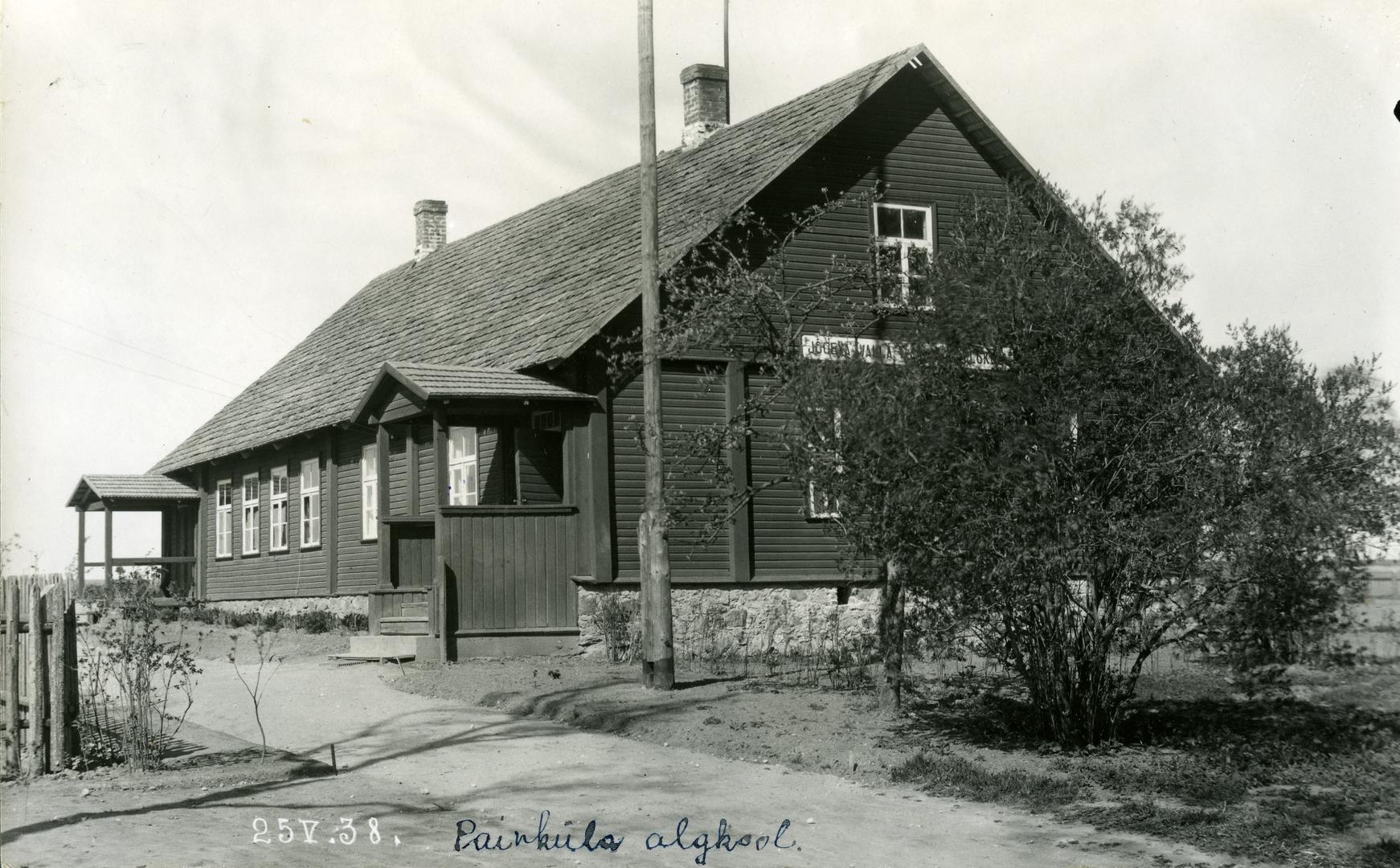 Painküla Algkooli building of Jõgeva municipality