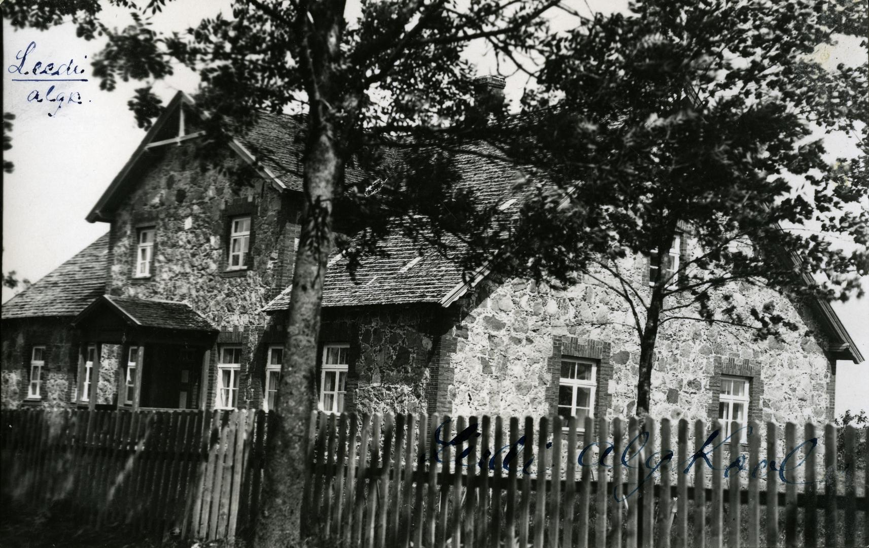 Laius-Tähkvere rural municipality Lady's primary school building