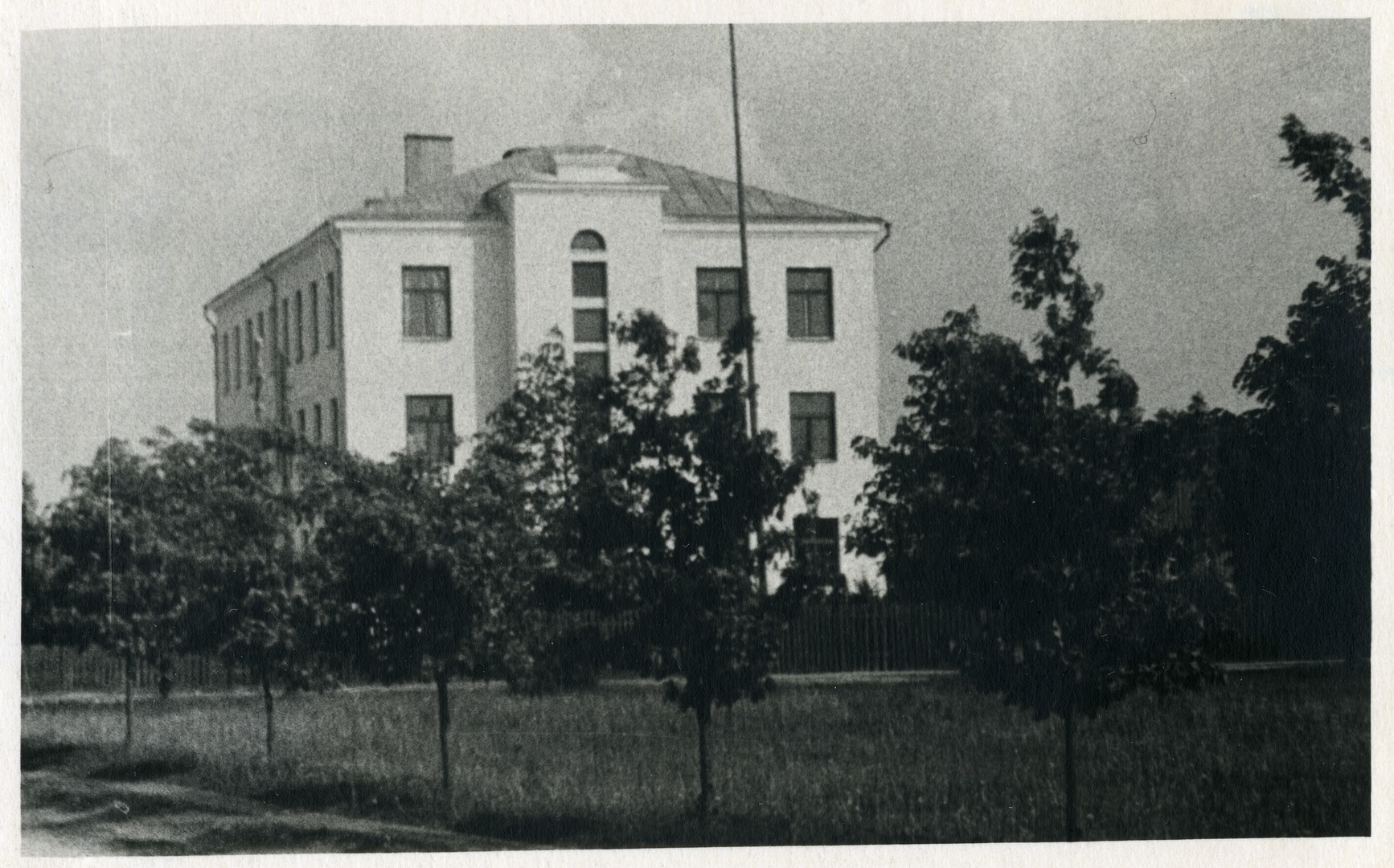 Mustla Secondary School building