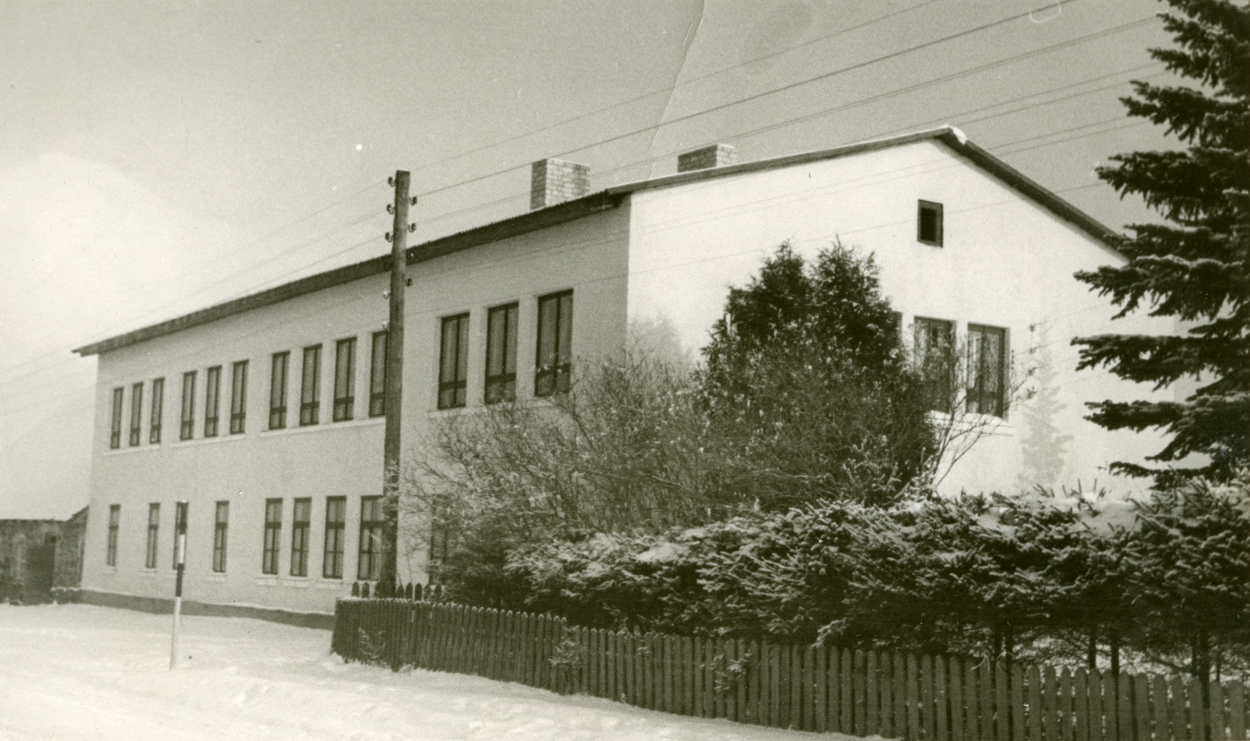 Viljandi County Ülemõisa Algkooli building