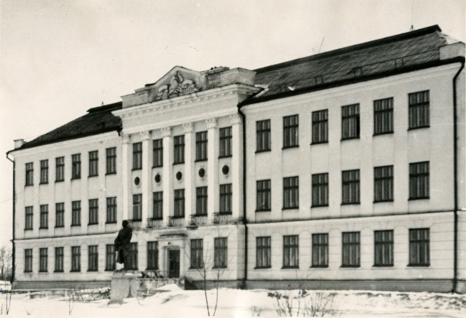 Building of Jõgeva High School