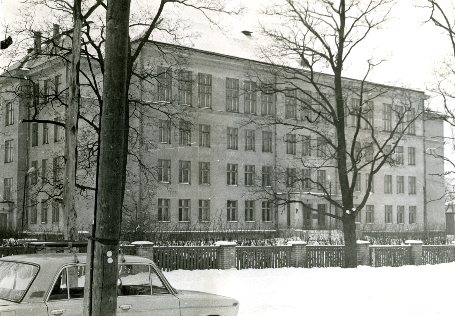 Johannes Semperi nim Tartu 8. High school building