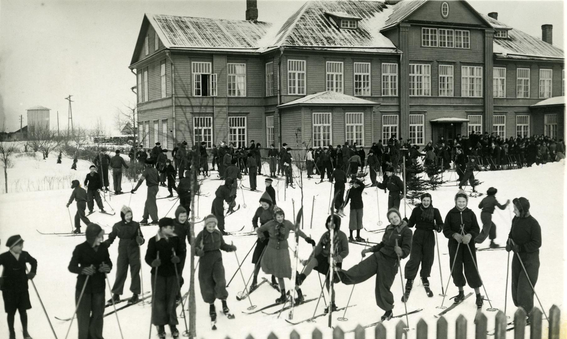 Väike-Maarja Secondary School Winter Sports Day 1938/39. A winter