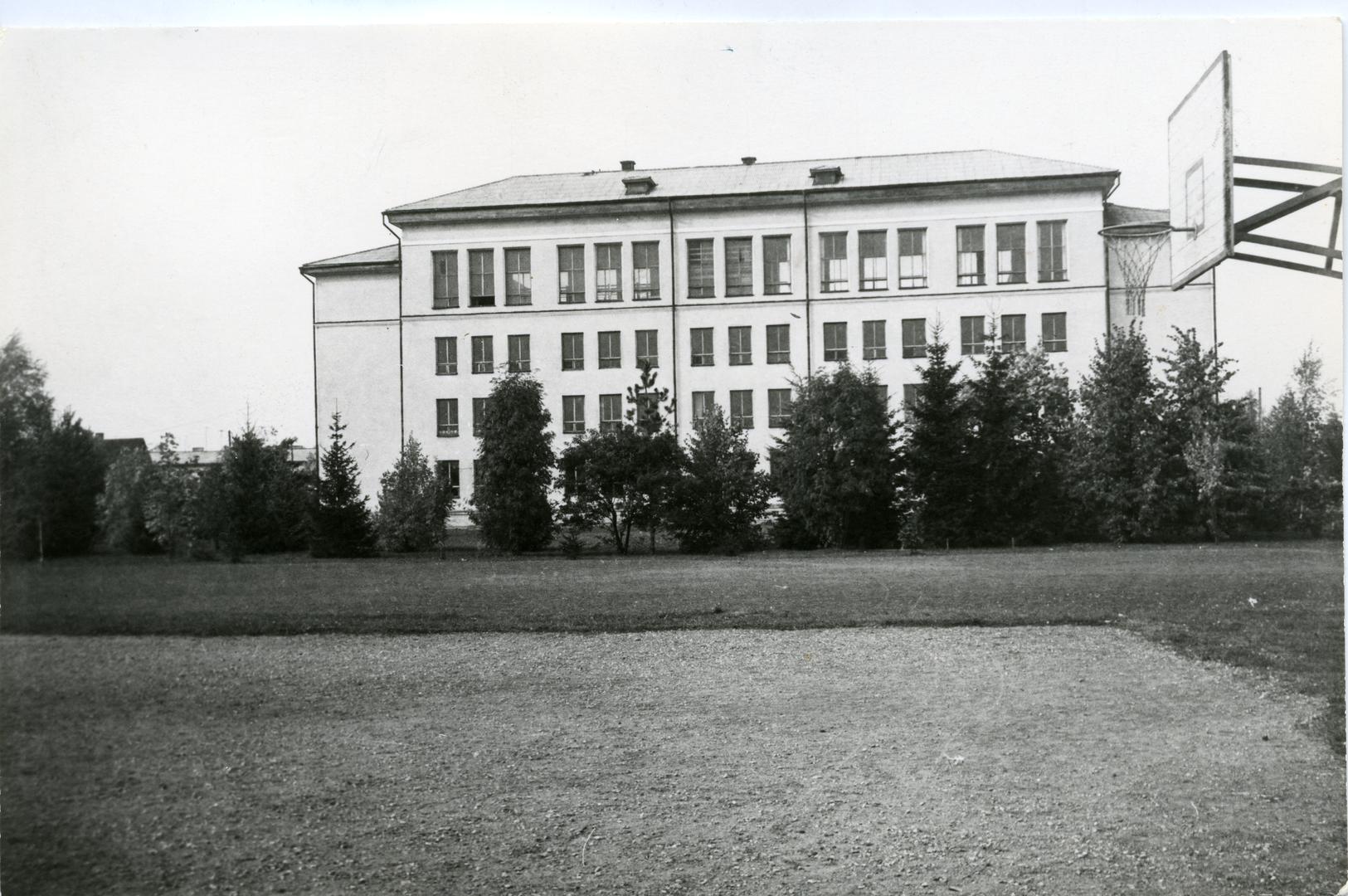 Räpina High School buildings and gardens