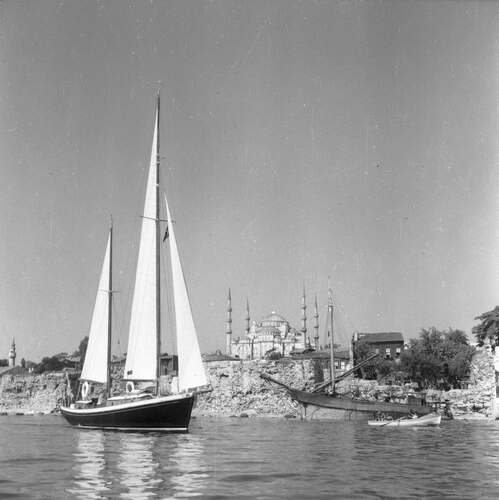 Daphne passerar Hagia Sofia / Blå ... (1950-1959)