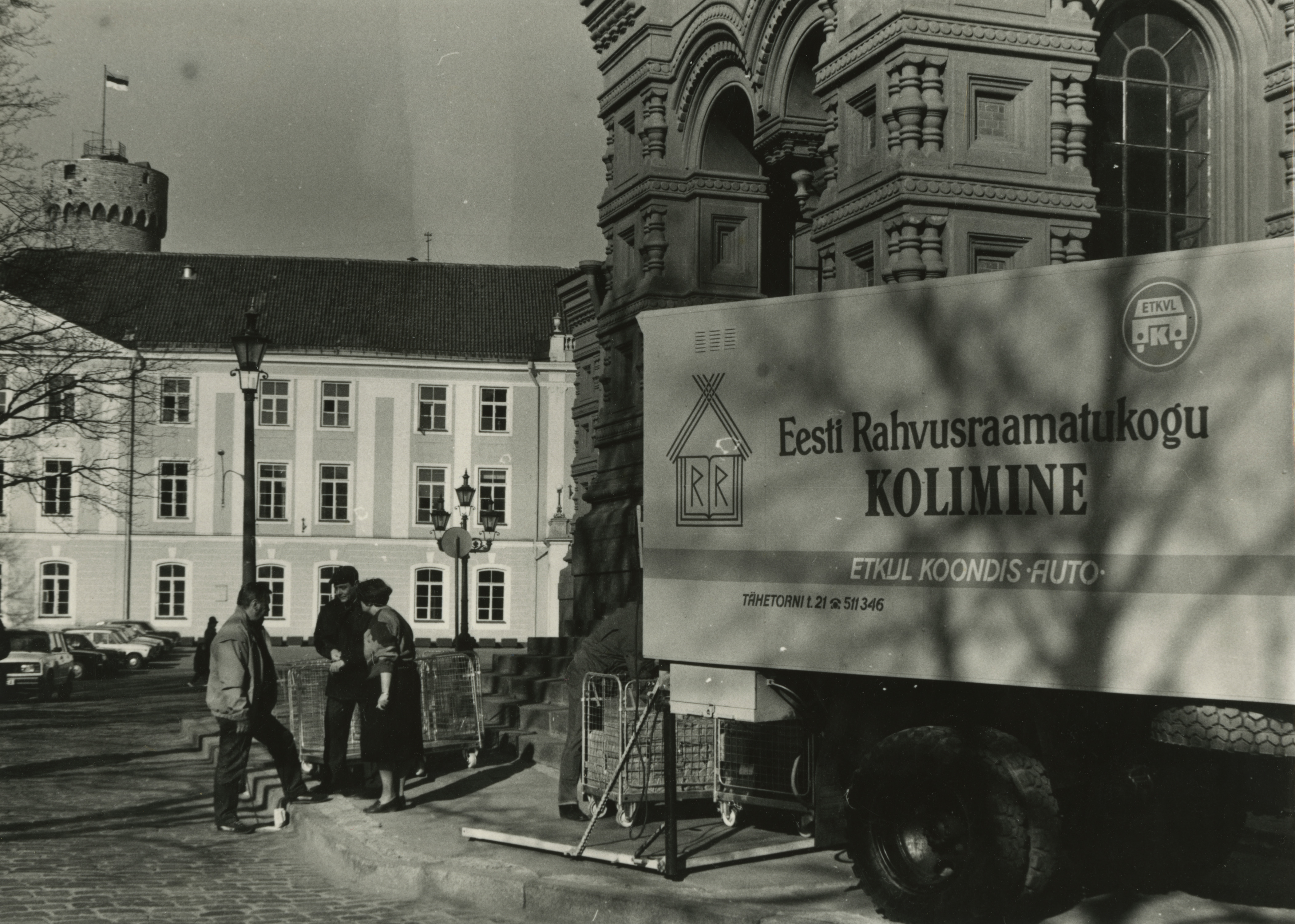 The first day of the National Library from Toompea to Tõnismäe on 23 April 1991