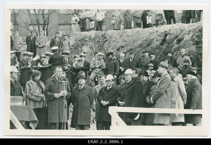 Johannes Lott talks about the celebration of the ceremony of the cornerstone layer to the National Library.