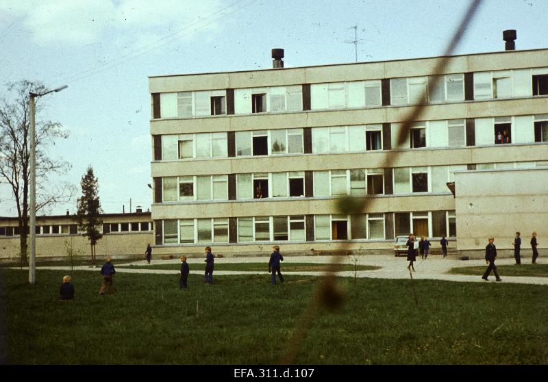 View of the building of Väike-Maarja High School.