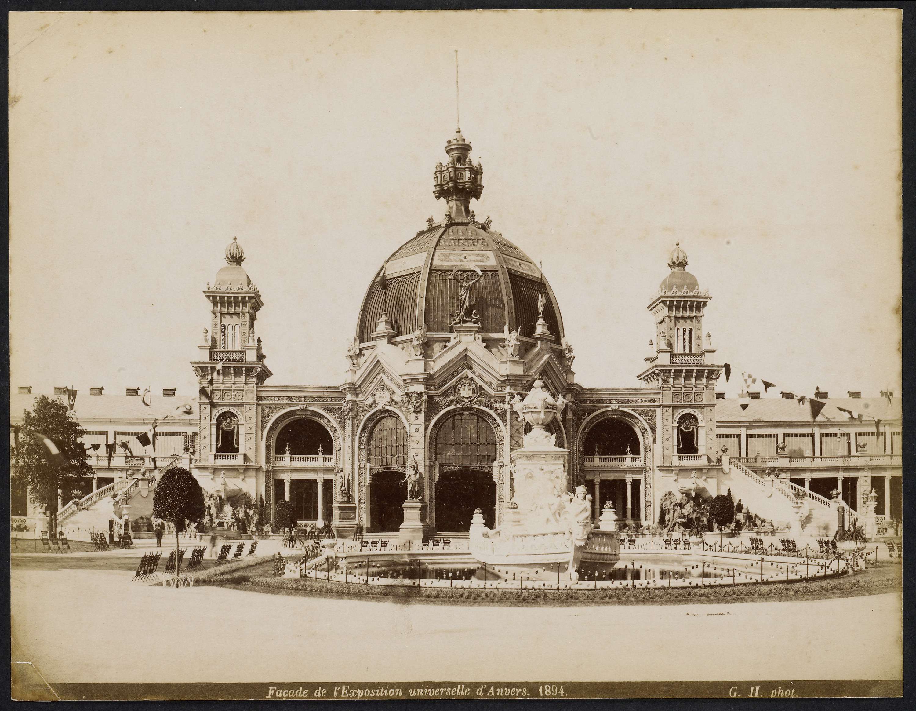 Gebouw ter gelegenheid van de Wereldtentoonstelling Antwerp, Facade de l'Exposition universallle d'Anvers,1894