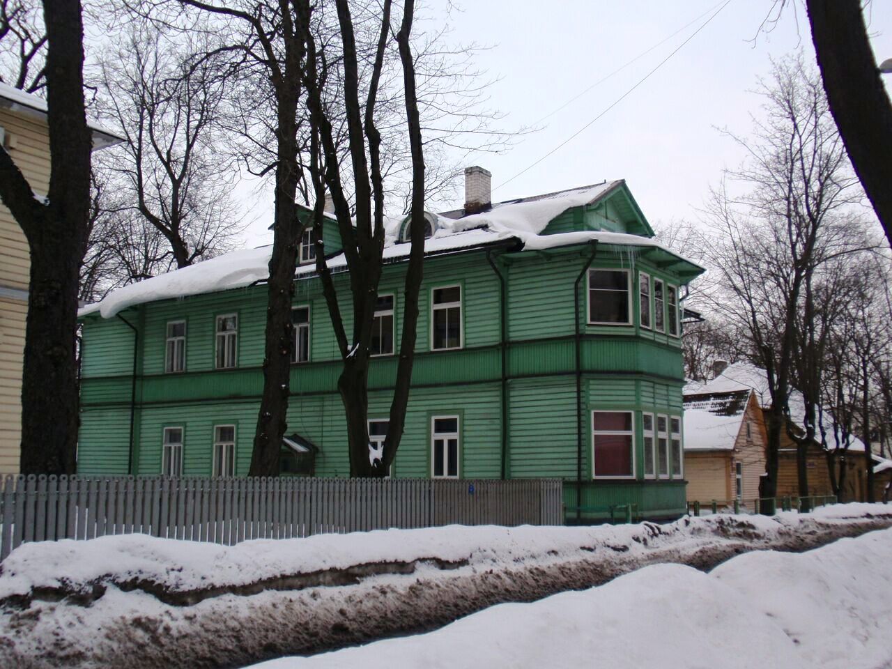 TLN - 2010-03-06 - J. Poska 17 - Wooden apartment house on J. Poska street in Kadriorg, Tallinn.