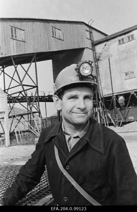 Trust Estonian Põlevkivi Sompa Mining Brigadier, Estonian Soviet servant miner Anatoli Kuropatkin.