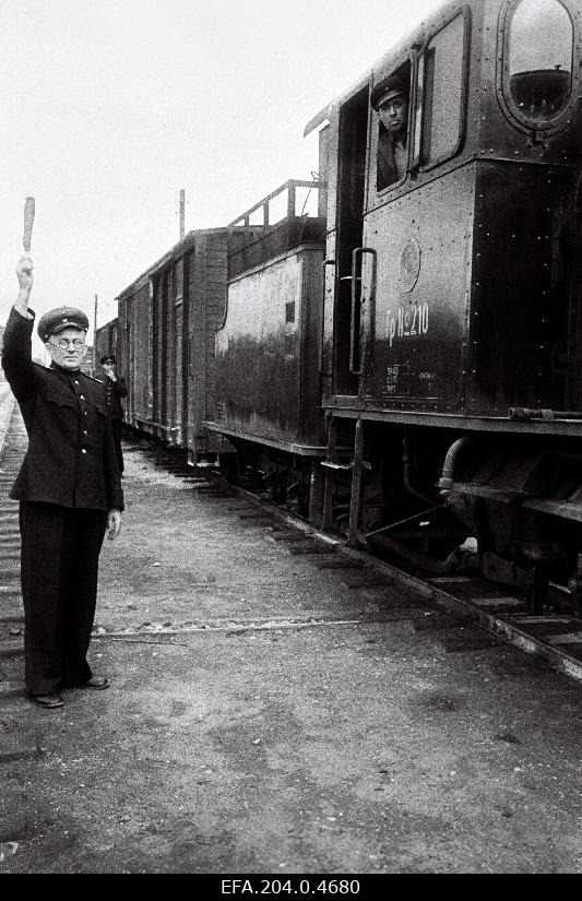 J. Kilusk, the best station operator at Viljandi Railway Station.