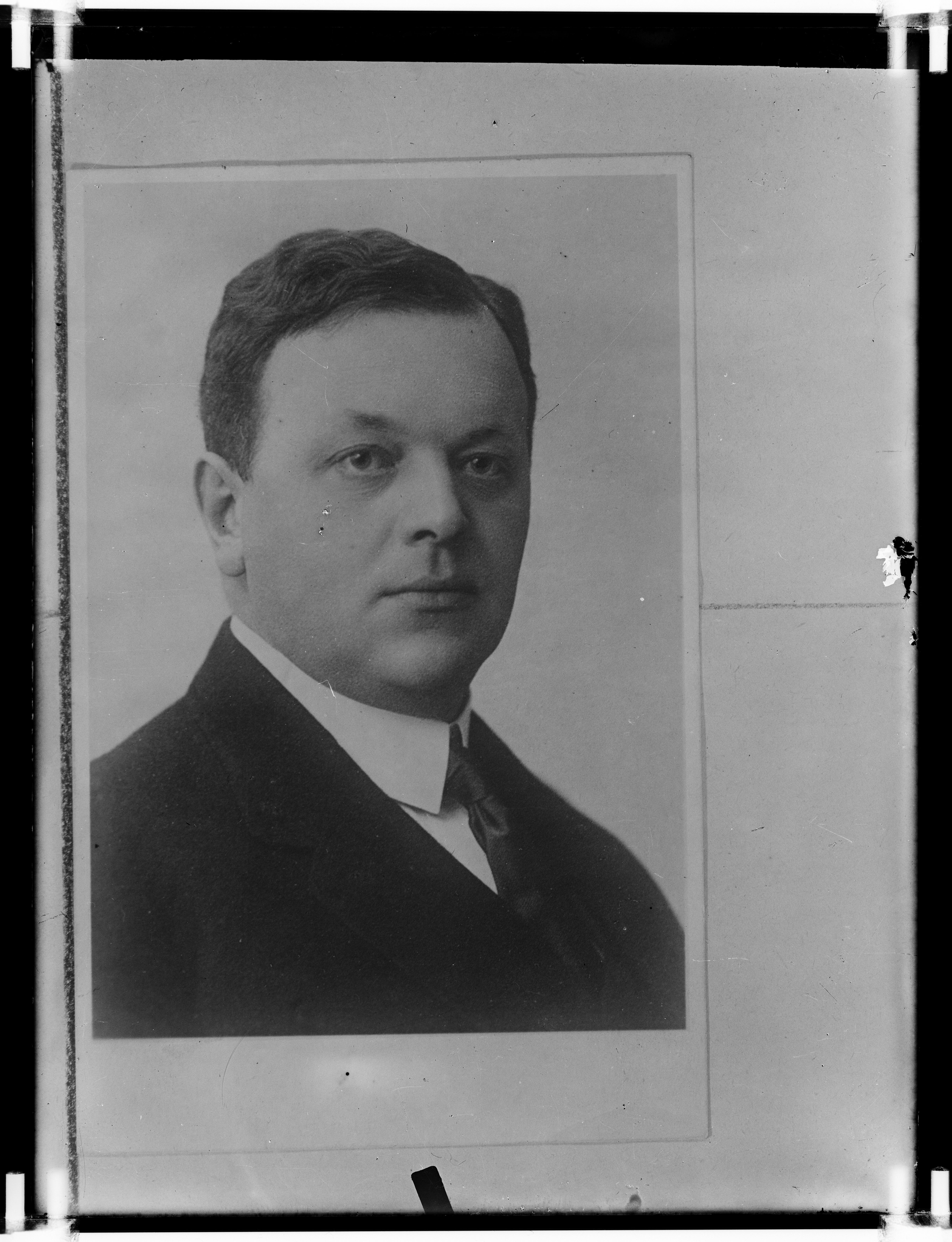 Theodor Hansen (1884–1969) was Director General of Kunda factory in 1920–1940. During his leadership, the cement silo tower, which was the first iron concrete building built with a mobile missile in Estonia, was closed the stone factory and a paper bag factory was opened. Theodor Hansen demanded rigorous procedures and cleanliness in both production buildings and residential areas. Hansen personally checked the workers' apartments, and a worker who kept clean for the year became a Christmas gift for a whole year. Hansen left the factory after nationalization by the Soviet occupation forces in 1940, but returned when the German military units arrived to Kunda in August 1941 and took office as the technical director of the factory. He left already a year later because the passage between the Danes and the German occupation authorities was not the best.