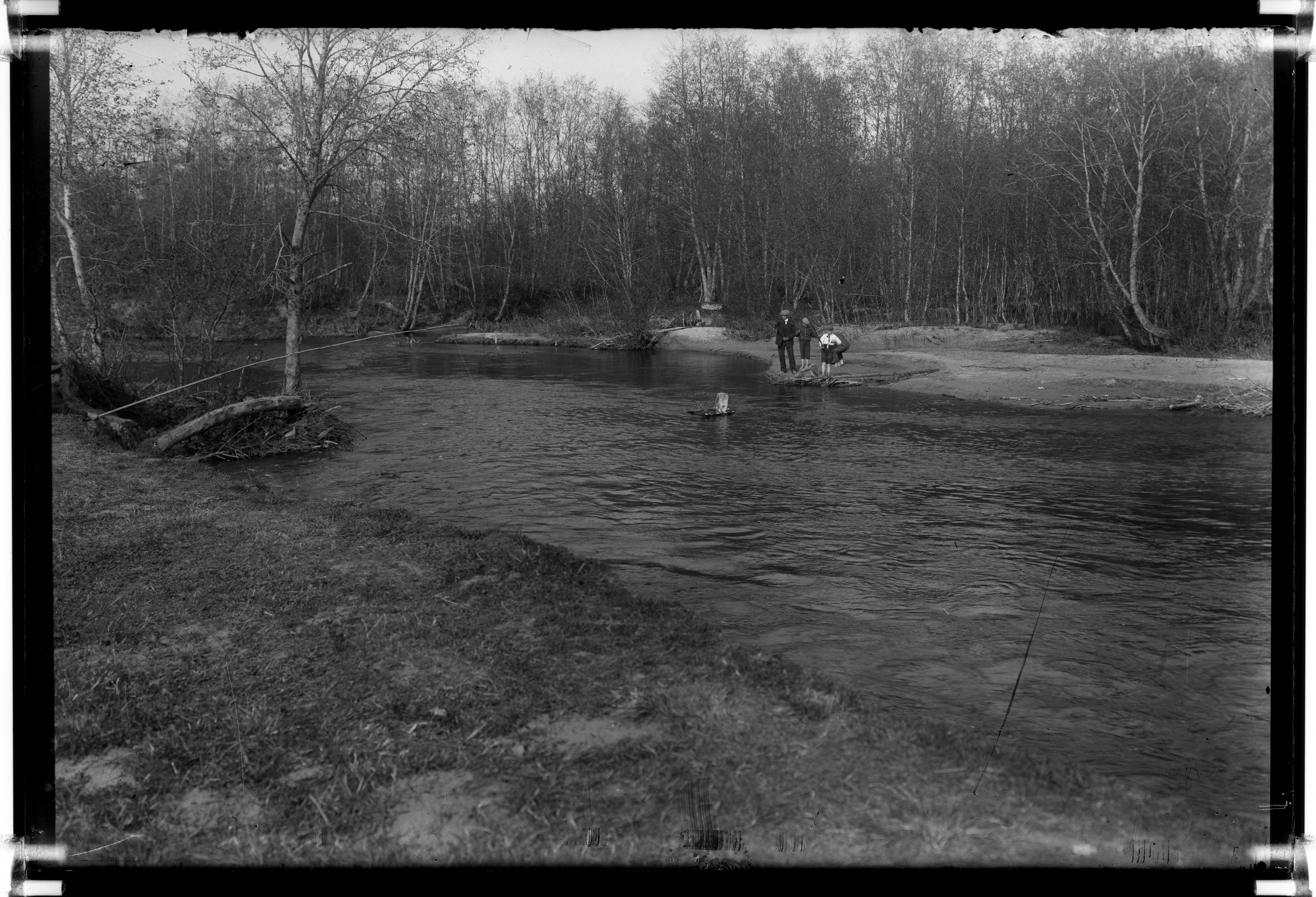 Happiness men on the river Kunda below the Lontova bridge