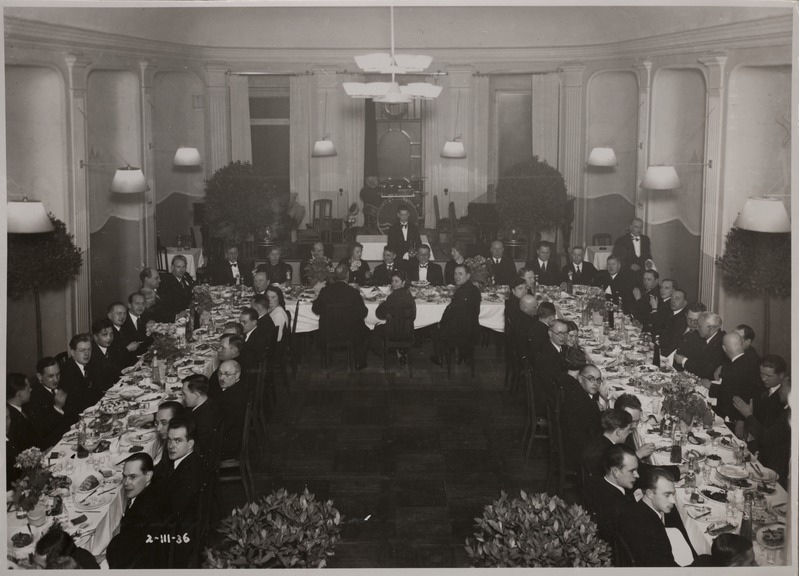 50. aasta juubeli bankett „Sinimandrias" 2. märtsil 1936