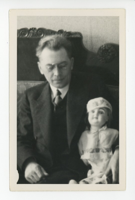 Friedebert Tuglas kevadel 1937