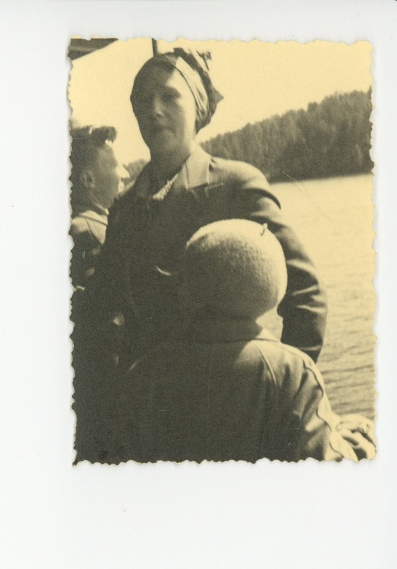 Selma Kurvits ja Elo Kurvits Soomes, 1938