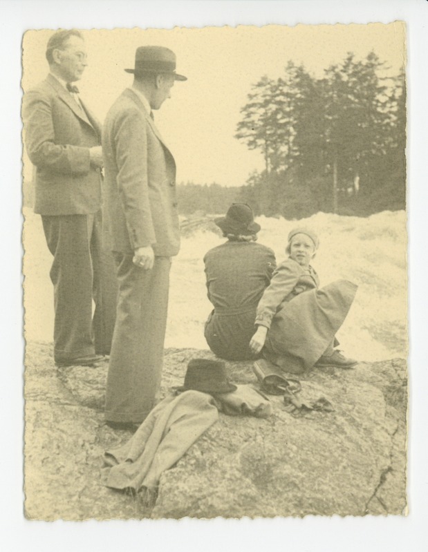 Friedebert Tuglas, Peeter Kurvits, Selma Kurvits ja Elo Kurvits Soomes, 1938
