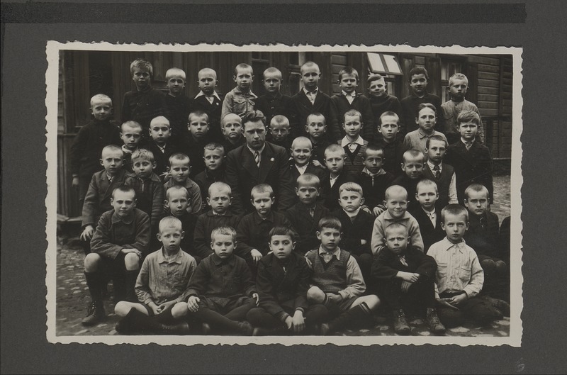 Tartu Linna 15. Algkooli neljanda klassi õpilased 1936. aastal