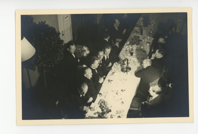 Vaade banketisaali Friedebert Tuglase juubelipeol Sinimandrias 02.03.1936