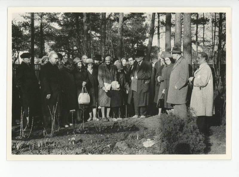 M. Gorki nim. Tallinna Keskraamatukogu kodu-uurijate ekskursioon Nõmmel 29.05.1965