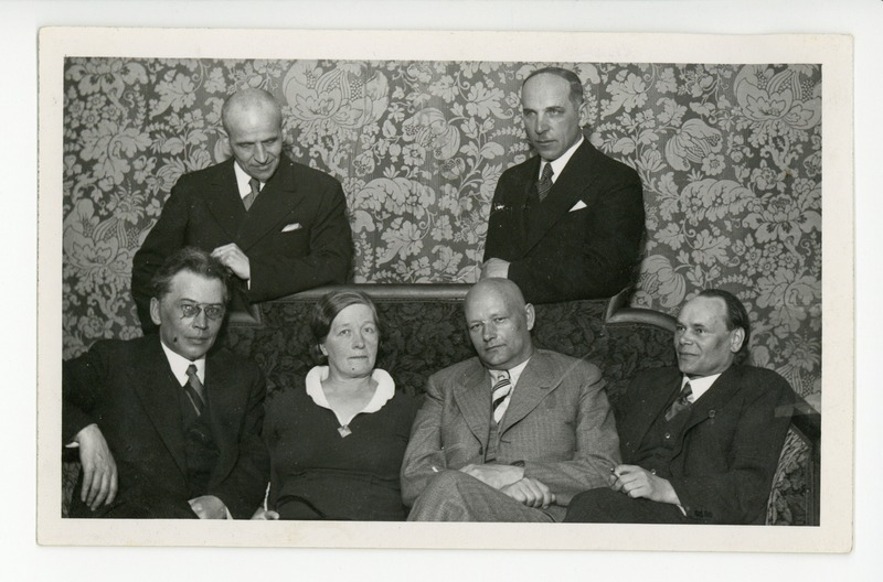 Kirjanikkude ühing "Siuru" juubelifoto, 1937 kevadel