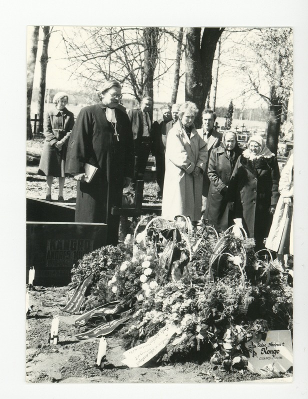 Salme Kongo matused Kraavi kalmistul Võrumaal, 30.04.1988