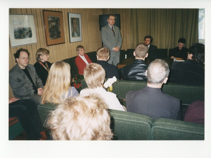Kultuuriajakirja Looming 80. juubeli tähistamine Underi ja Tuglase Kirjanduskeskuses Nõmmel, kõneleb kultuuriminister Urmas Paet 05.05.2003