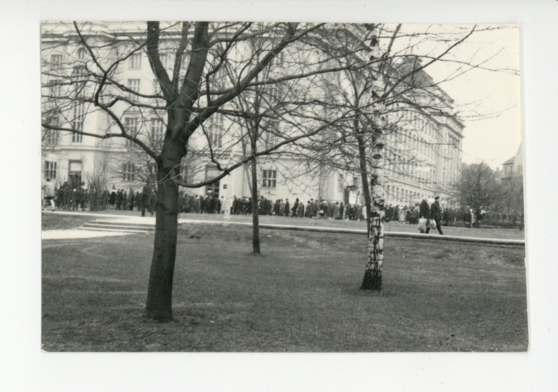 Friedebert Tuglase matus 20.04.1971