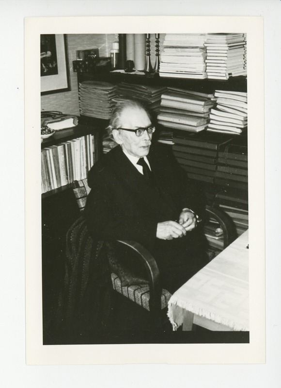 Friedebert Tuglas tugitoolis
