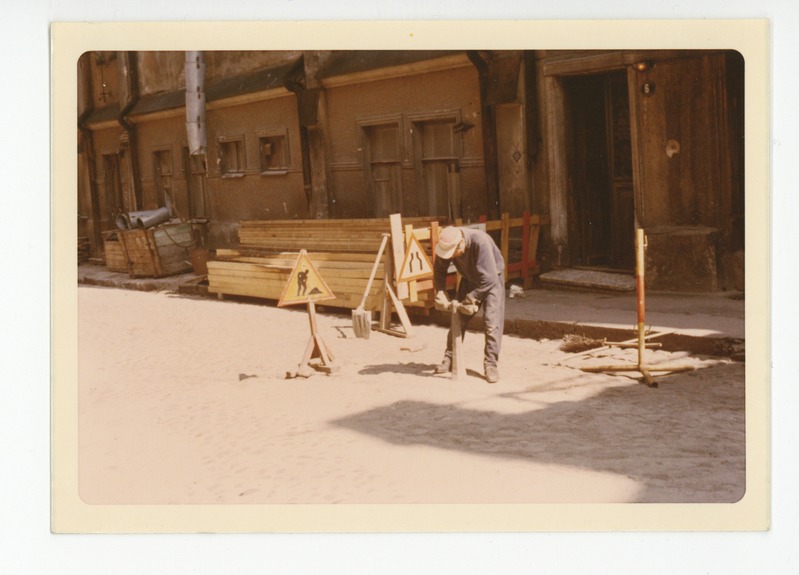 Puurimistööd tänaval, 1973