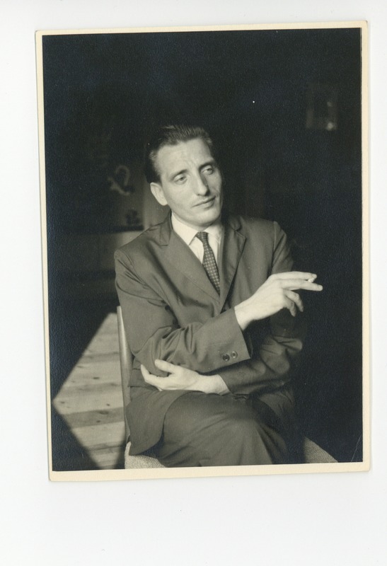 Paul Reets suitsetamas, umbes 1964
