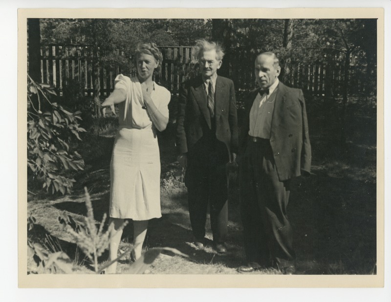 Elo Tuglas, Friedebert Tuglas ja Johannes Semper aias