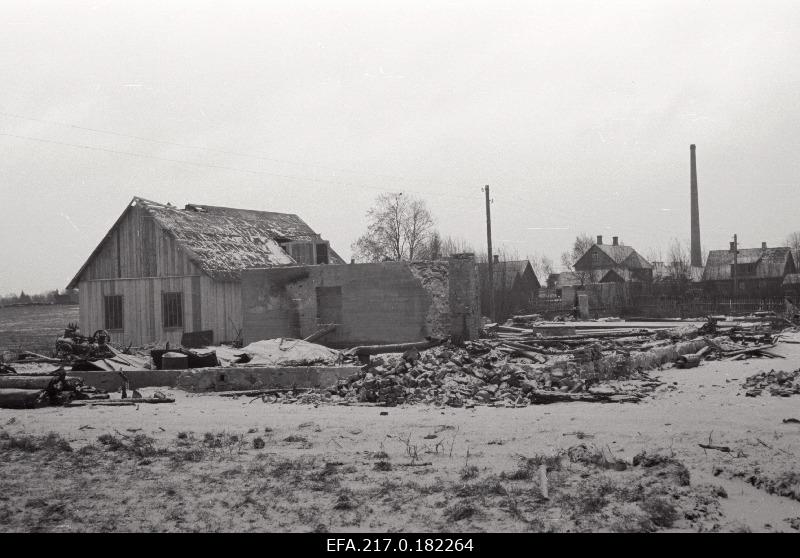 Rabbit skin factory ruins in the Rakkes.