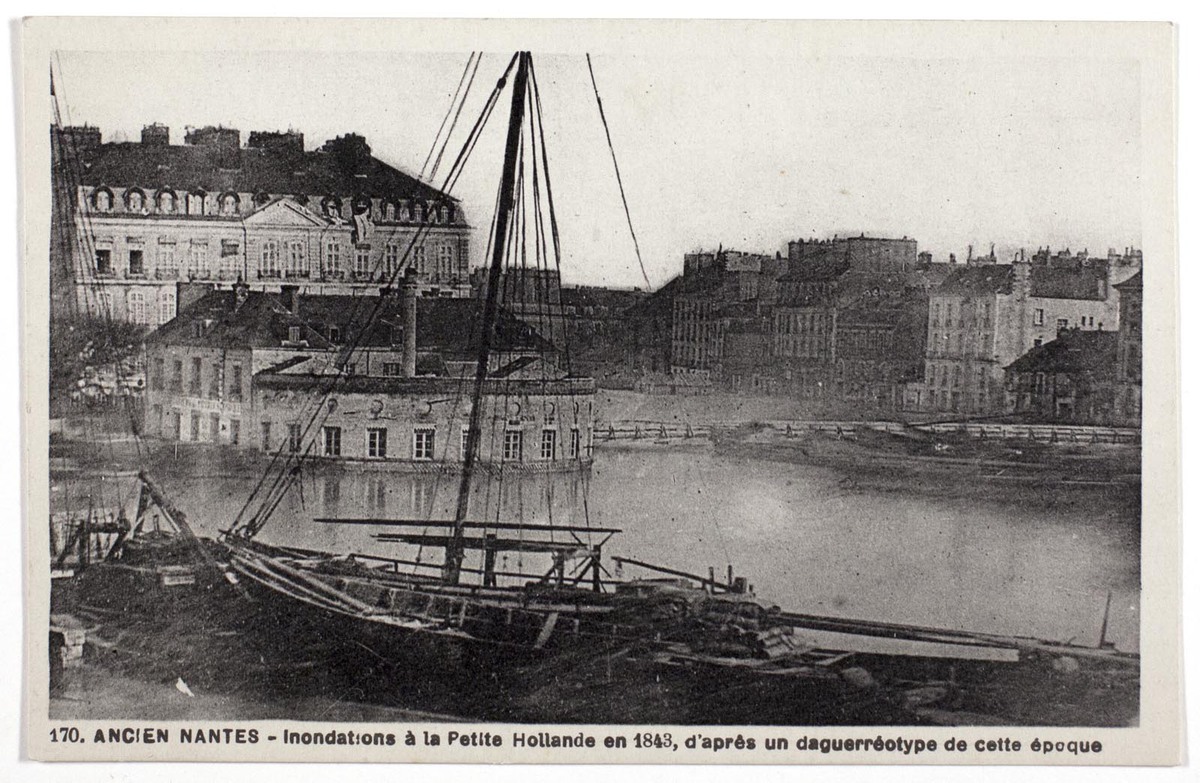 Postcard with reproduction of a daguerreotype image of the port - Petite Hollande - of Nantes, France