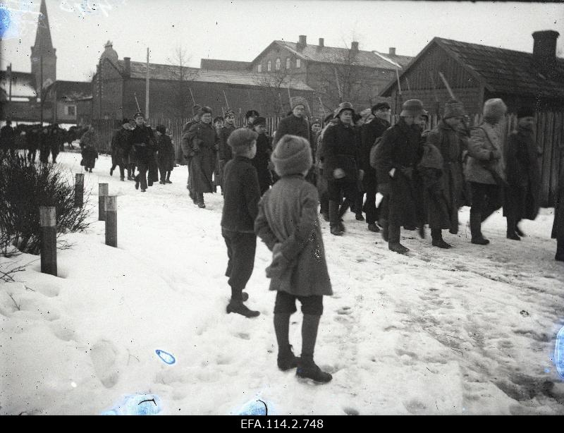 War of Liberty. Soldiers of the Pärnu Defence Battalion on one Pärnu Street, in the background of the Nikolai Church.