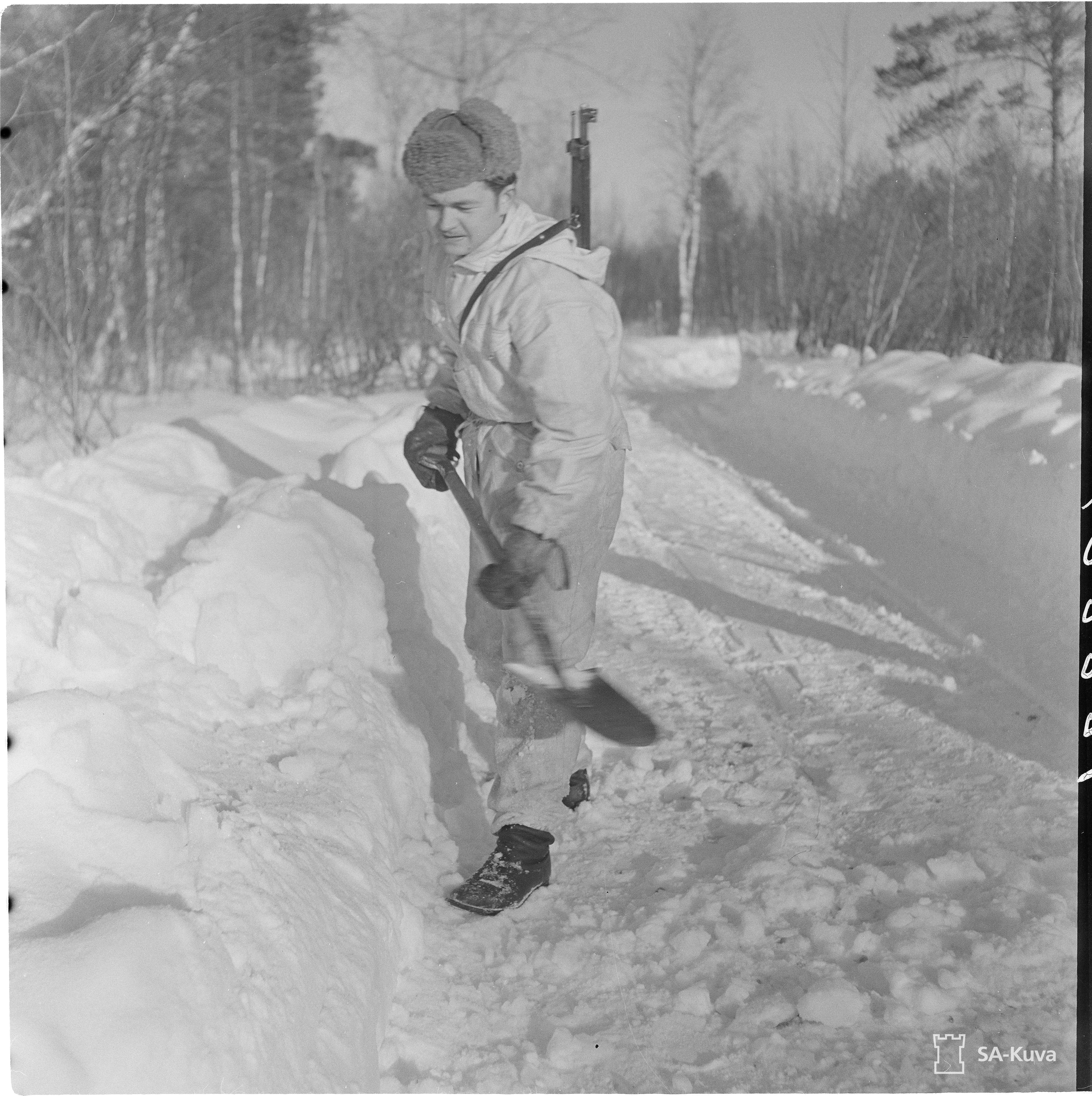 Pioneer activities: HV Mining: Snow pieces are removed and snow leveled at the mine.