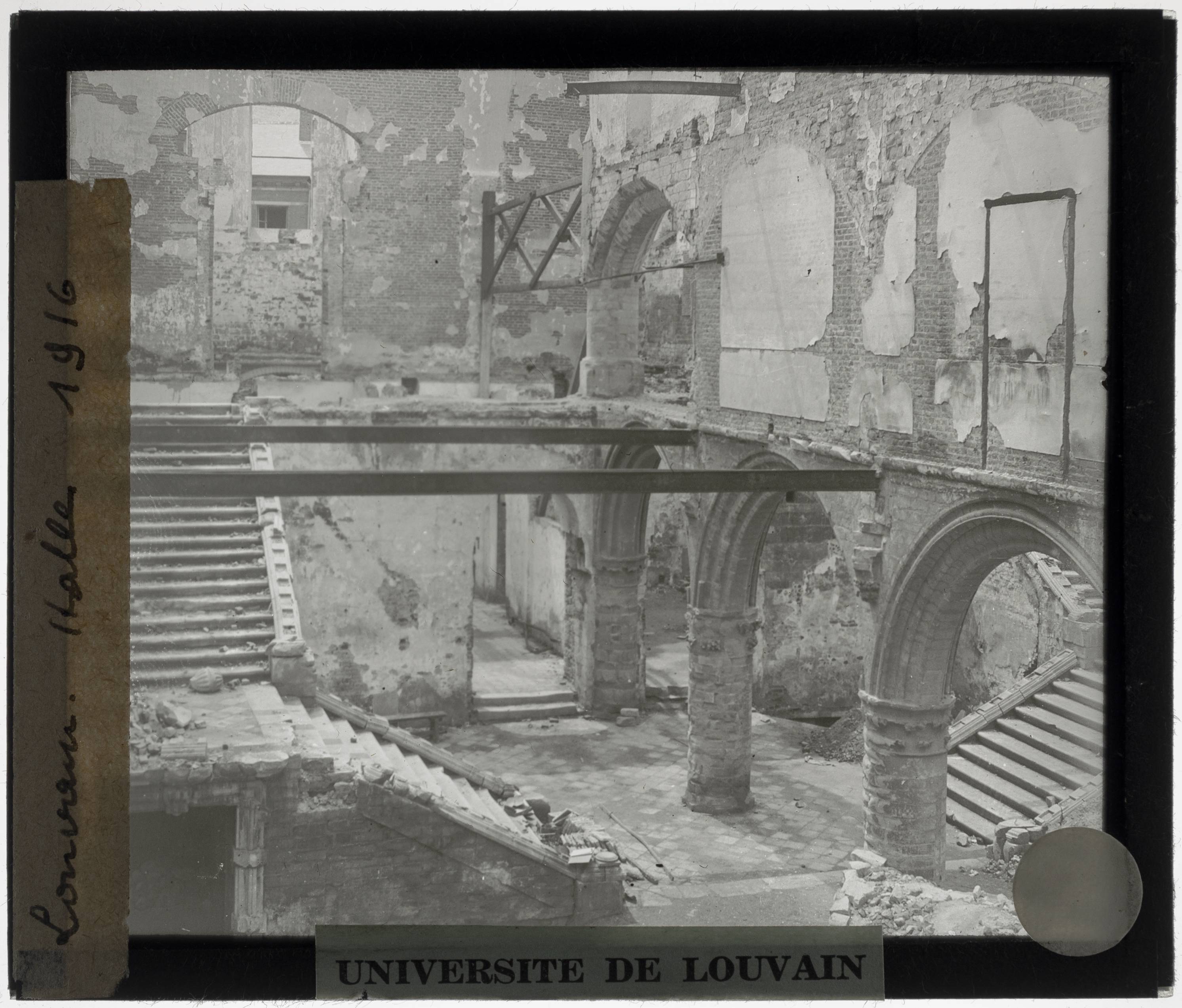 Leuven. University Inspector Verwoesting tijdens where I