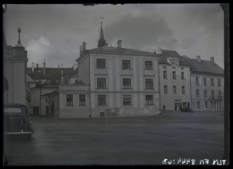Tallinn. Vaade Lossi platsilt Toomkooli tänava suunas