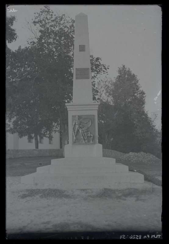Mälestusmärk Vabadussõjas Põlva kihelkonna langenuile, umbes 1930. aastast.