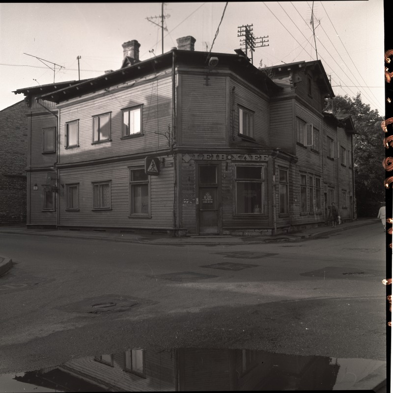 Nikonovi t. 15 kahekordne puumaja