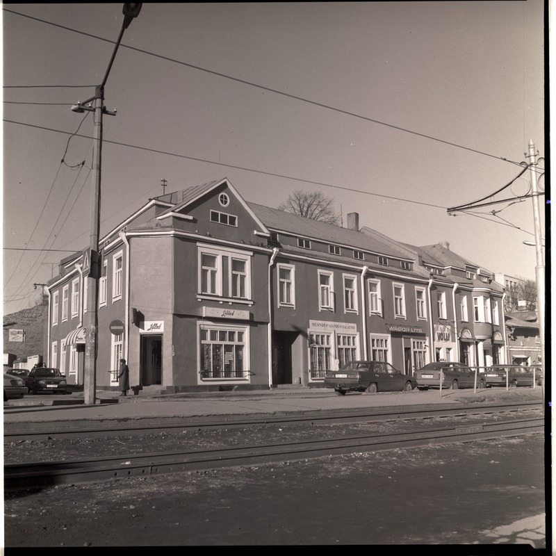 Tallinn. Hoone Kopli tn. Vaade üle trammirööbaste