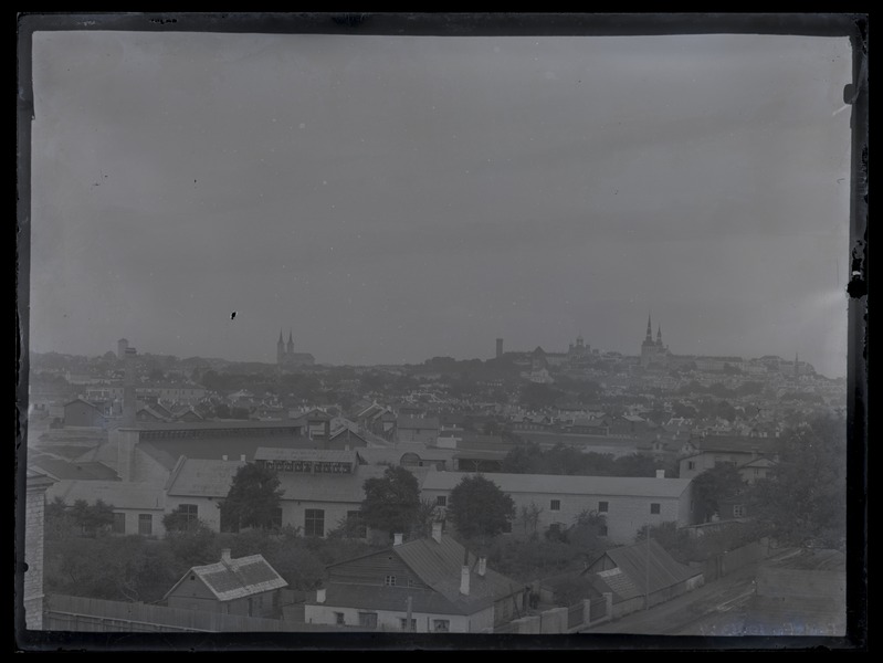 Klaasnegatiiv. Tallinn. Vaade Lasnamäelt, Tartu mnt. paberivabriku juurest