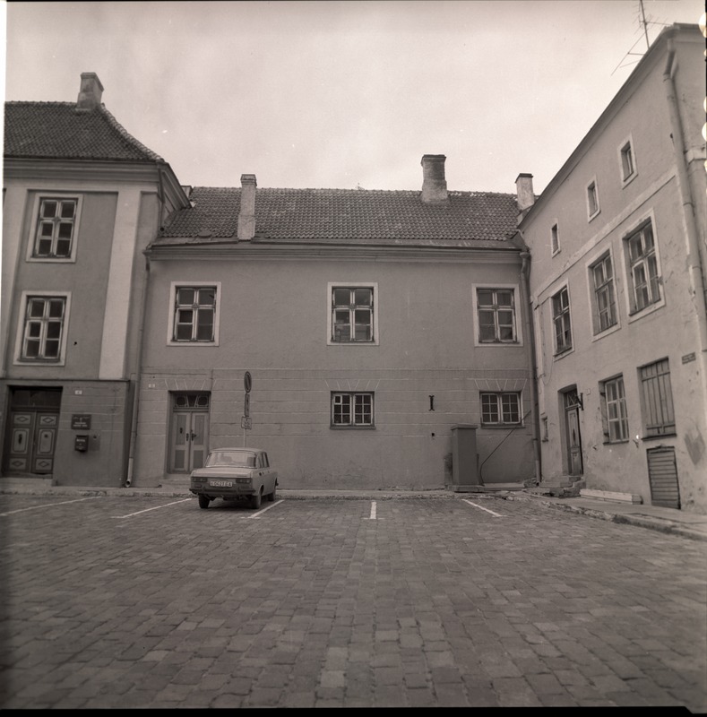 Tallinn, Lossi plats 5 hoone.