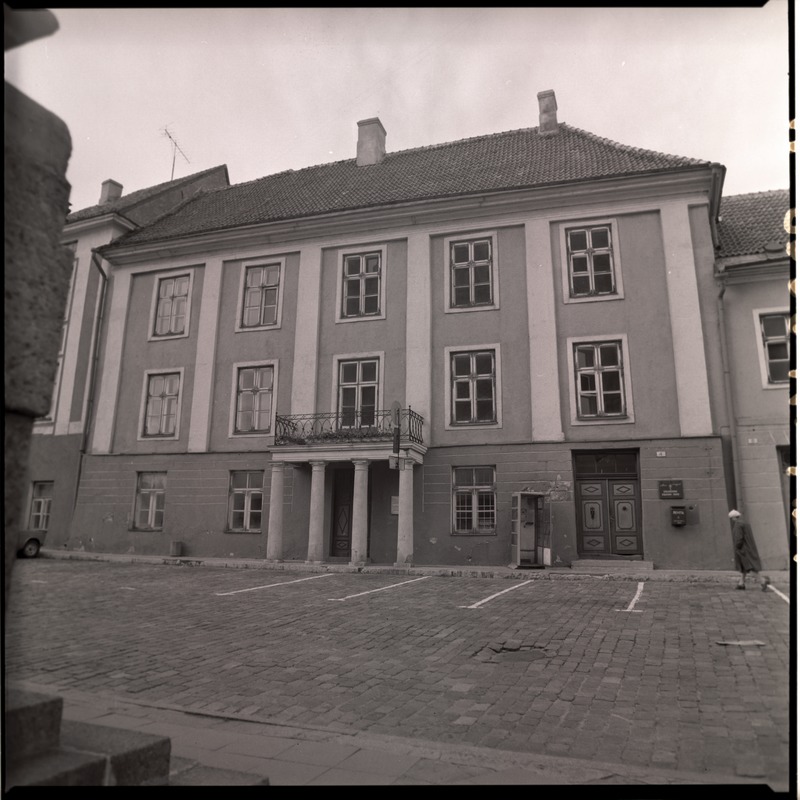 Tallinn, Lossi plats 4 hoone.